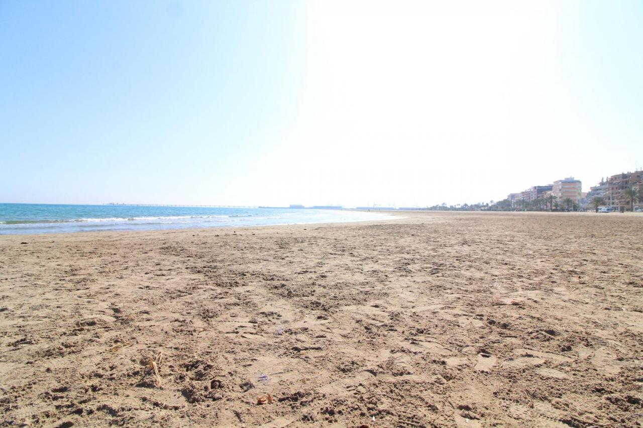 Global Properties, Estudio Para Parejas En La Playa Del Sagunto מראה חיצוני תמונה